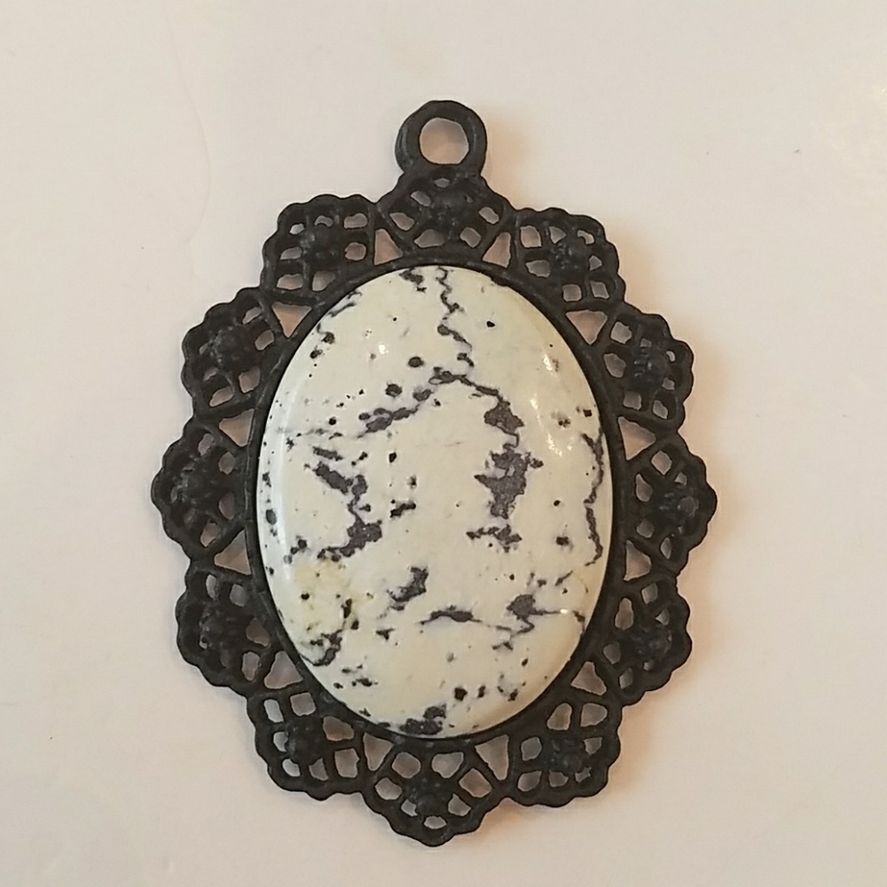 GASOLINE GLAMOUR white TURQUOISE necklace